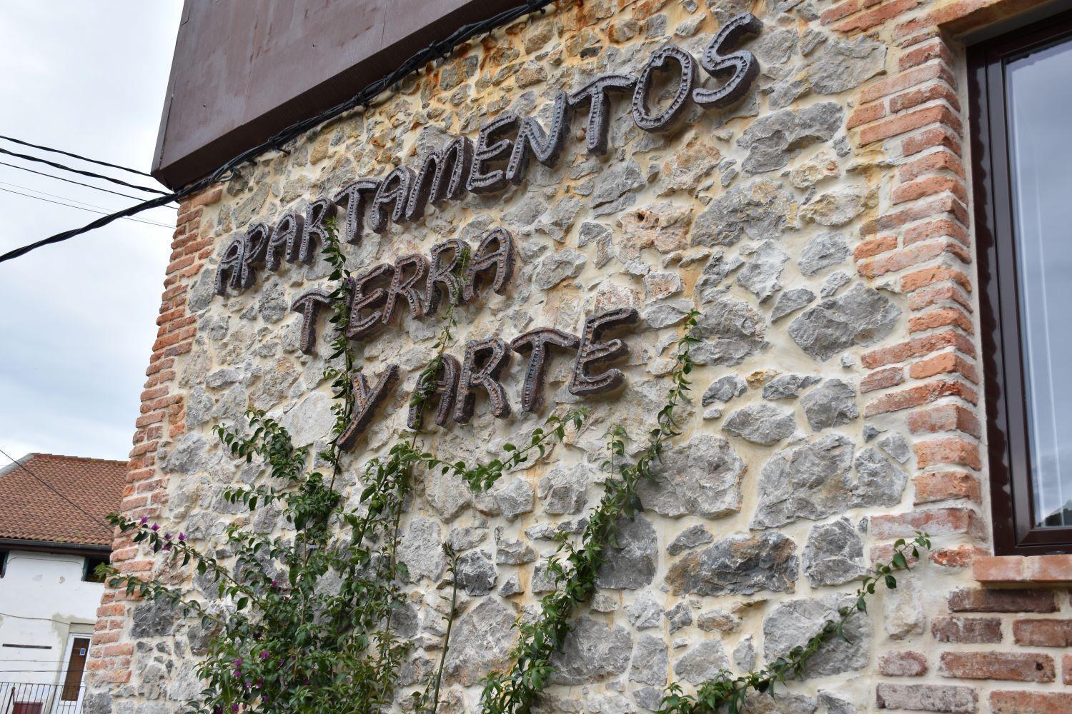 Apartamentos Tierra Y Arte Santoña Екстериор снимка